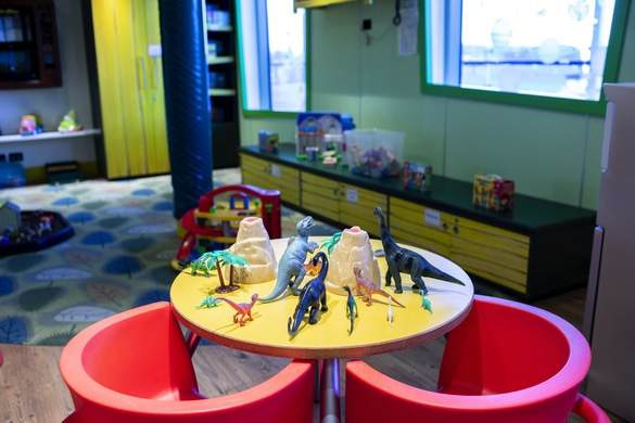 CUNARD Queen Elizabeth Golden Kids Club 0.jpg